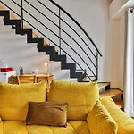 Duplex 4 Etoiles, Vue Et Port De Plaisance