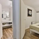 Duplex 4 Etoiles, Vue Et Port De Plaisance *