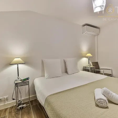 Duplex 4 Etoiles, Vue Et Port De Plaisance