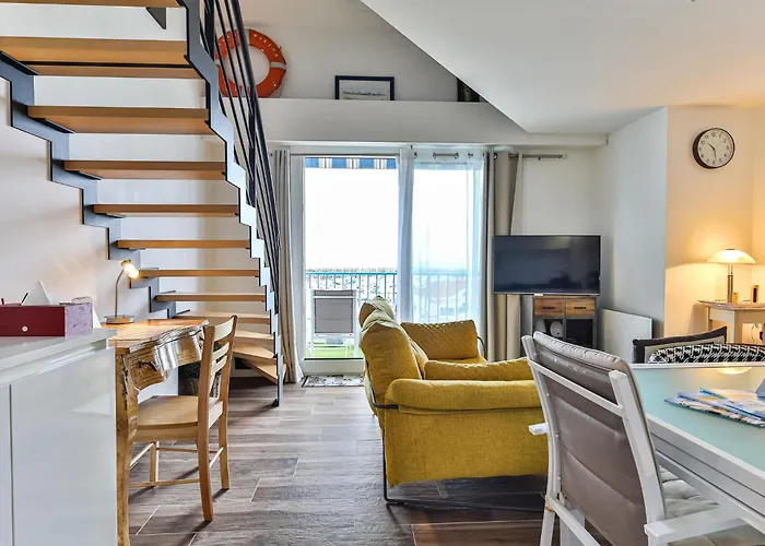 Duplex 4 Etoiles, Vue Et Port De Plaisance *